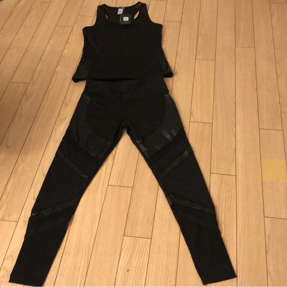 Fashion Nova Leggings/Tank Workout Set